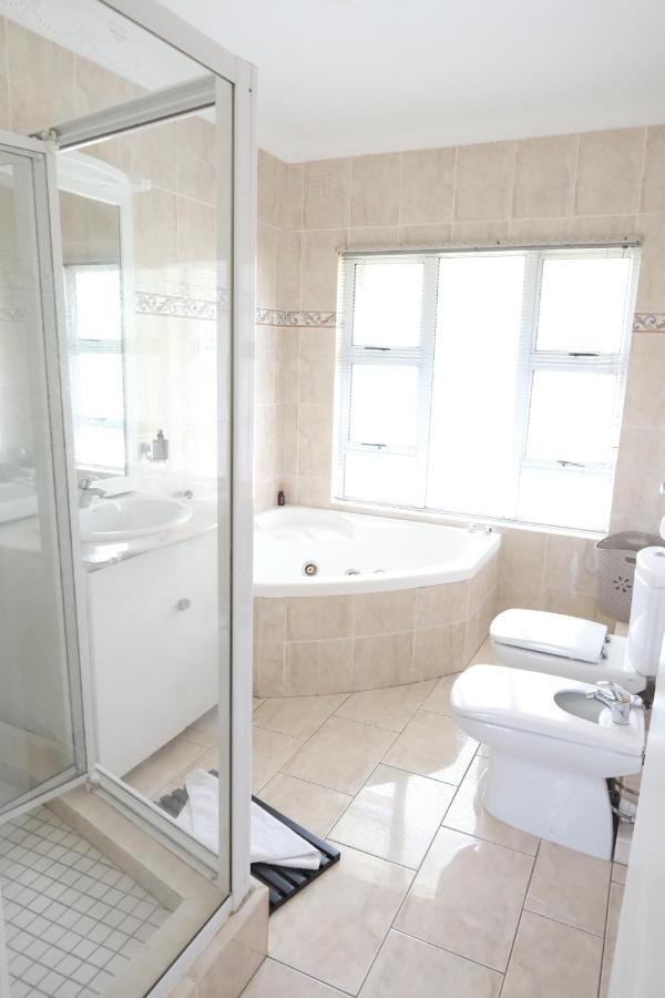 The Whitehouse Bed And Breakfast Durban Ngoại thất bức ảnh
